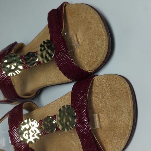 Vionic Farrah woven embossed burgundy sandals womans size 6.5 (wide) - Picture 11 of 16
